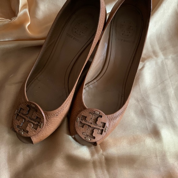 Purchased from another Posher! Small defect on right heel. Can be fixed easy - Picture 2 of 5